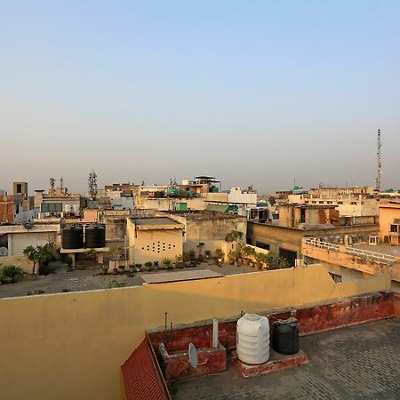 Hotel Aero Look New Delhi Exterior photo
