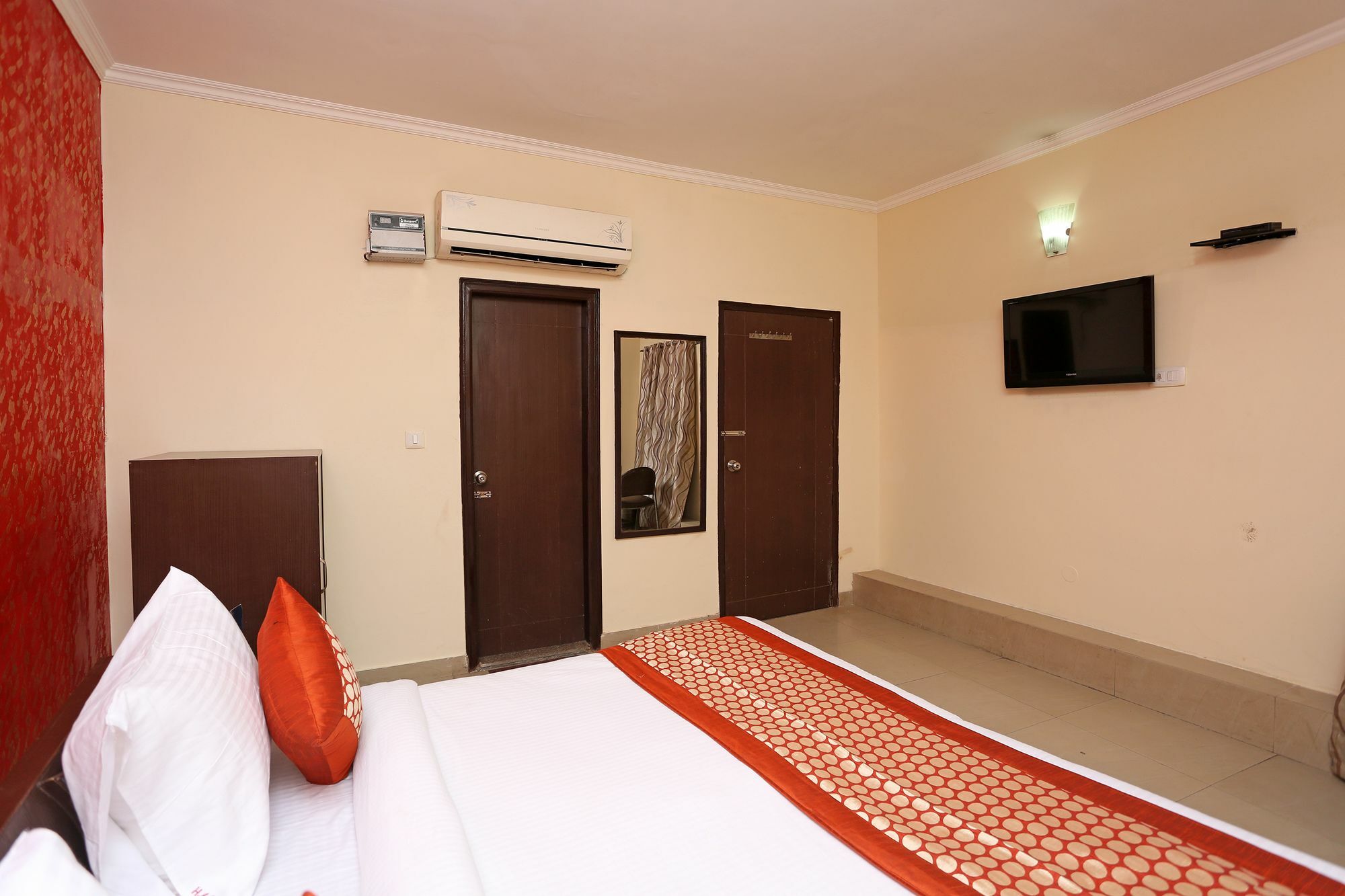 Hotel Aero Look New Delhi Exterior photo