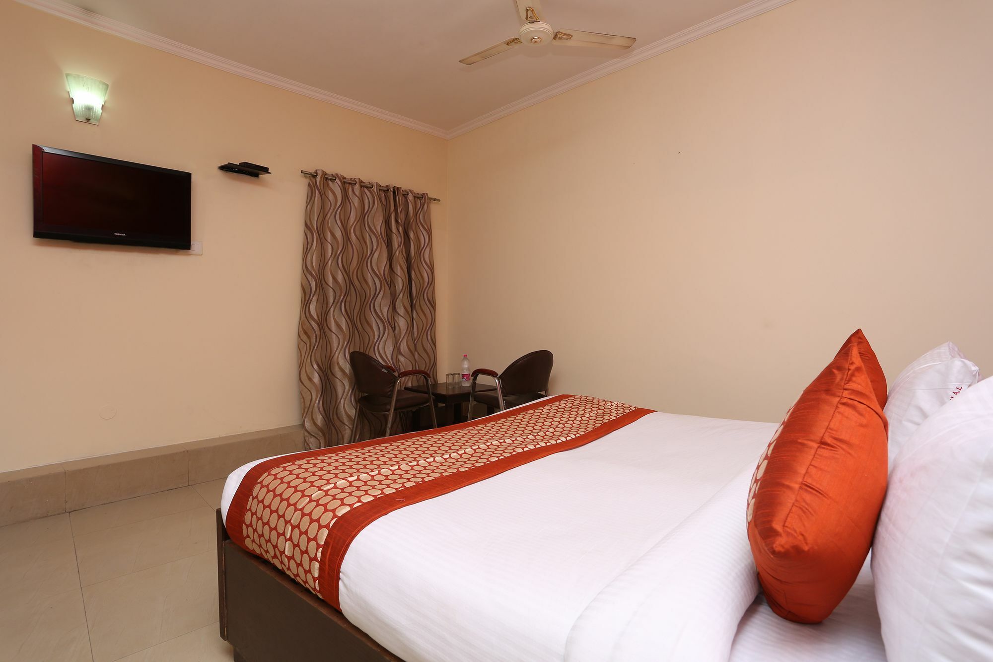 Hotel Aero Look New Delhi Exterior photo